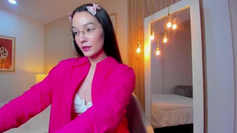 Aurora online show from 03-06-25, 11:31
