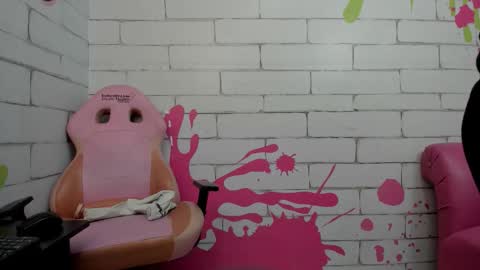 Snapshot of auroragracce chatting on 03-17-26, 02:38 AuroraGracce online show from 03-17-26, 02:38