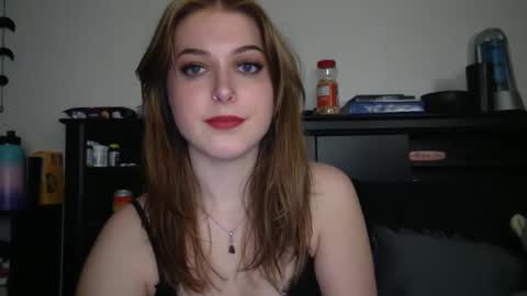 auroralightz1 online show from 12-22-25, 03:36