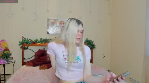 Aurora online show from 12-19-24, 05:18