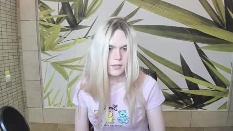 Aurora online show from 12-20-24, 12:38