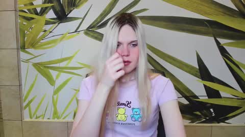 Aurora online show from 12-22-24, 03:00