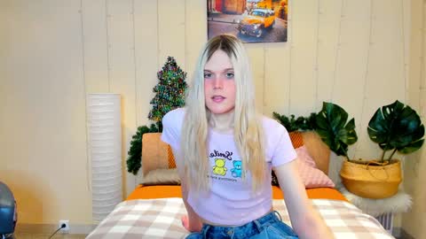 Aurora online show from 12-29-24, 04:51