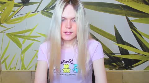 Aurora online show from 01-09-25, 10:41
