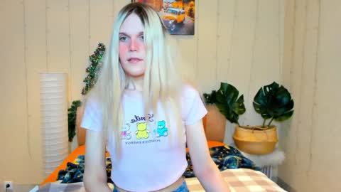 Aurora online show from 01-25-25, 12:58