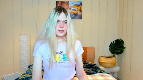 Aurora online show from 01-26-25, 03:25
