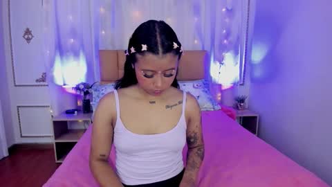 Snapshot of auroramontclair chatting on 10-28-25, 11:58 Aurora online show from 10-28-25, 11:58