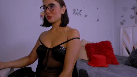 Aurora Ponce online show from 01-11-25, 09:36