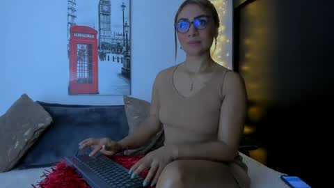Aurora Ponce online show from 02-22-25, 04:40