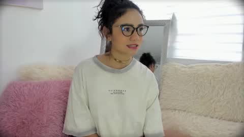 Aurora Ponce online show from 09-10-25, 06:08
