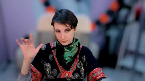 Aurora online show from 10-23-25, 10:25