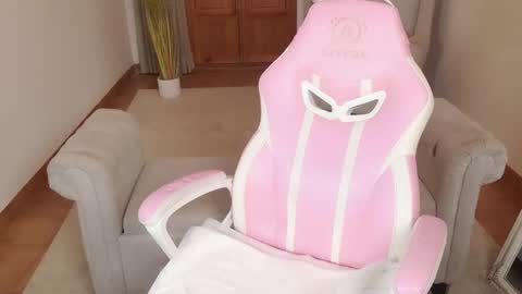 Aurora online show from 03-05-26, 10:06