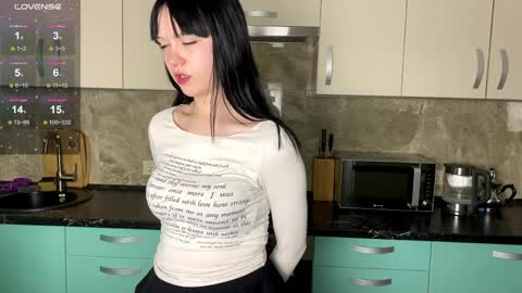 Snapshot of auroriel chatting on 04-06-26, 04:46 Alice online show from 04-06-26, 04:46