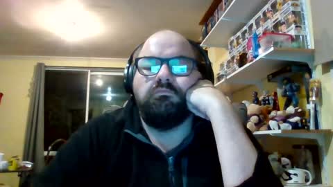 Snapshot of aussie_big_fella chatting on 07-18-26, 11:47 Aaron Matthews online show from 07-18-26, 11:47