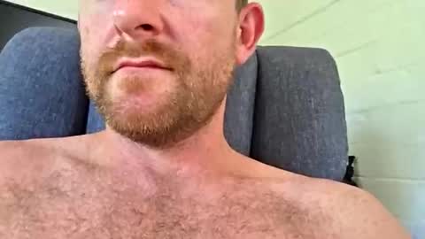 aussie_dadbod10 online show from 12-18-25, 11:11