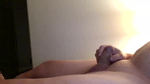 Snapshot of aussie_fatcock chatting on 02-27-25, 01:17 Aussie fatcock online show from 02-27-25, 01:17