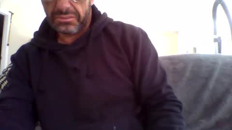 aussieguy59660 online show from 10-12-25, 12:09