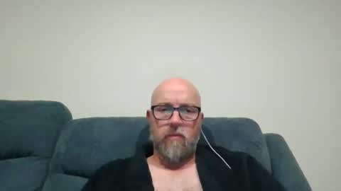 aussieguy73 online show from 10-25-25, 12:23