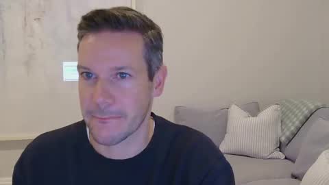 aussiesurfer0000 online show from 05-05-26, 11:57