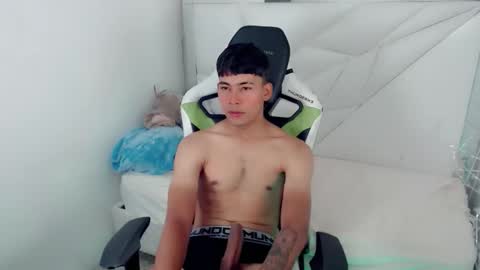 AUSTIN online show from 10-01-25, 02:23