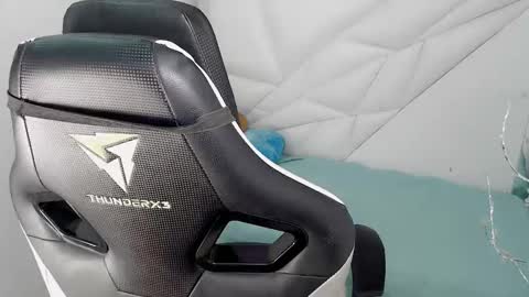 AUSTIN online show from 11-01-25, 04:09