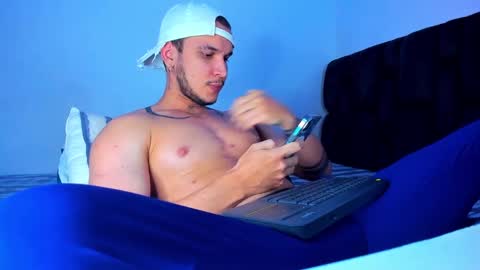 Snapshot of austin_curry chatting on 12-15-24, 06:29 A online show from 12-15-24, 06:29