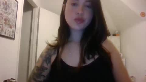 autumnb712 online show from 02-11-25, 11:22