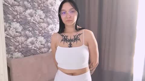 Snapshot of autumnmeddock chatting on 10-10-25, 10:47 Lana online show from 10-10-25, 10:47