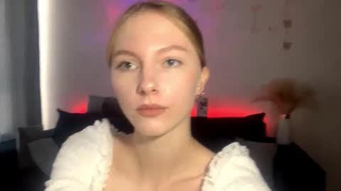 Annie online show from 09-18-25, 12:51