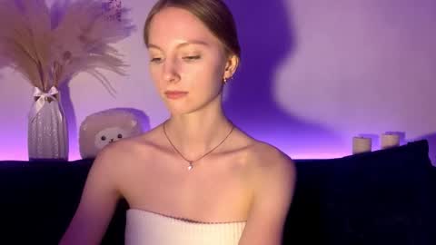 Annie online show from 09-28-25, 05:07