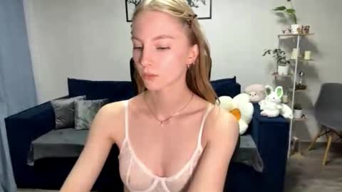 Annie online show from 10-14-25, 05:58