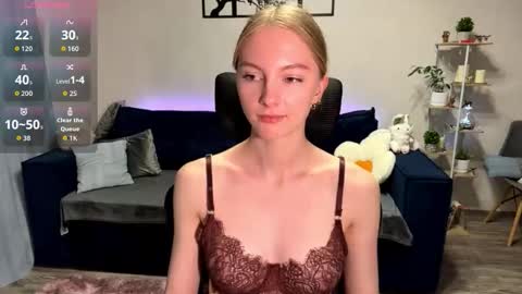 Annie online show from 10-25-25, 06:57