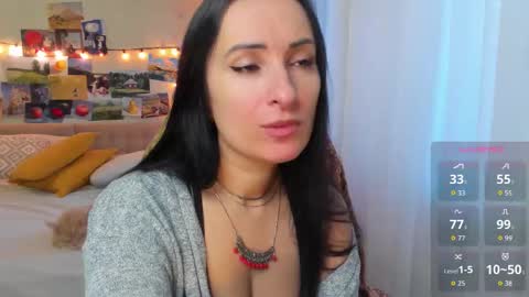Snapshot of ava_athena chatting on 09-13-25, 05:29 Ava online show from 09-13-25, 05:29