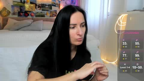 Ava online show from 05-12-26, 04:31