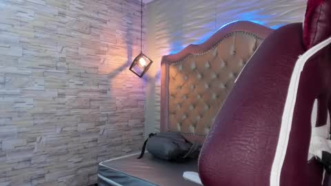 Snapshot of ava_broown chatting on 01-11-25, 01:48 online show from 01-11-25, 01:48