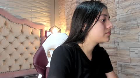 Snapshot of ava_broown chatting on 01-18-25, 02:47 online show from 01-18-25, 02:47