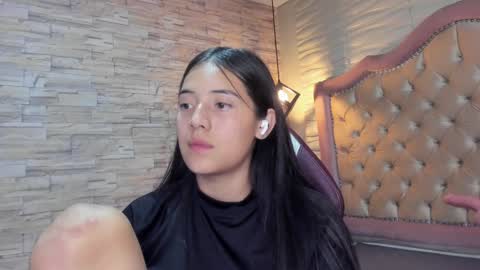 Snapshot of ava_broown chatting on 01-23-25, 04:19 online show from 01-23-25, 04:19
