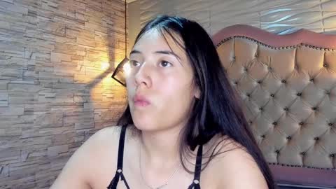 Snapshot of ava_broown chatting on 01-26-25, 10:35 online show from 01-26-25, 10:35