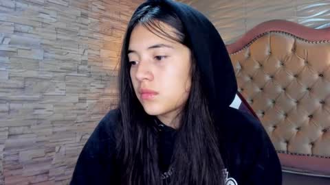 Snapshot of ava_broown chatting on 01-27-25, 08:49 online show from 01-27-25, 08:49