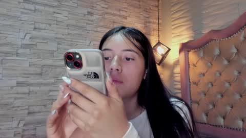 Snapshot of ava_broown chatting on 01-27-25, 11:54 online show from 01-27-25, 11:54