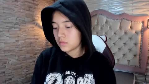 Snapshot of ava_broown chatting on 02-03-25, 04:35 online show from 02-03-25, 04:35