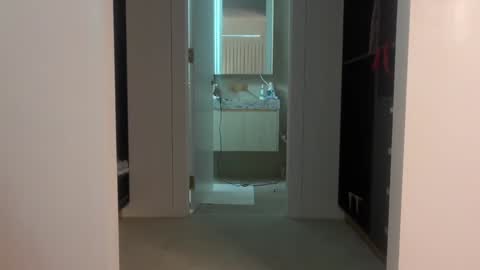 Ava  online show from 03-06-26, 04:09