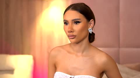 Ava online show from 01-06-25, 10:47