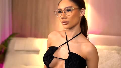 Ava online show from 01-07-25, 10:41