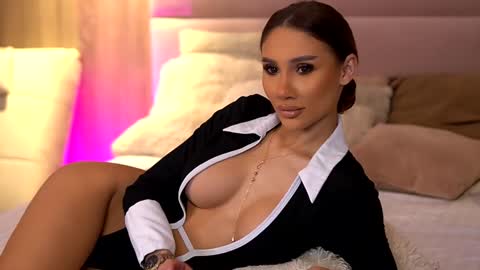 Ava online show from 01-22-25, 10:59