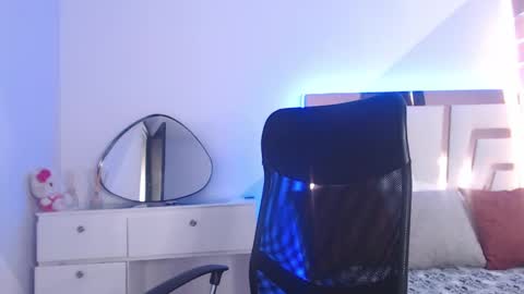 Snapshot of ava_jhons_ chatting on 09-28-25, 06:35 ava jhons online show from 09-28-25, 06:35