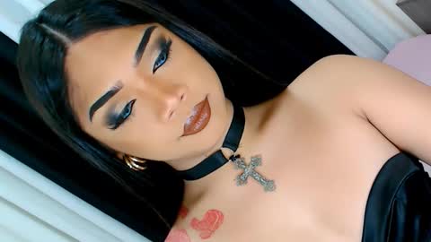 Ava online show from 11-28-25, 04:37