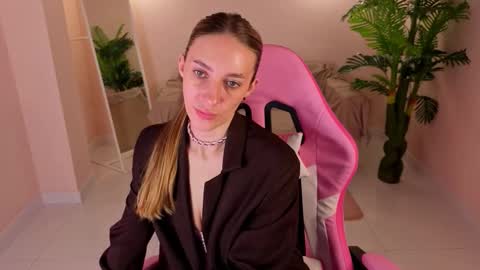 Ava online show from 01-08-26, 08:49