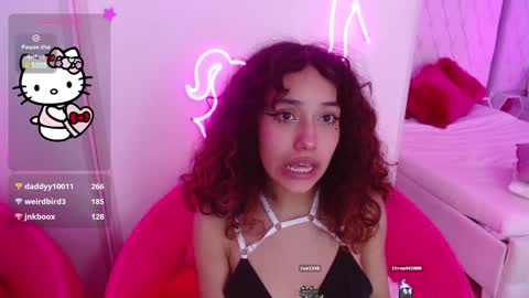 Snapshot of ava_williams_ chatting on 01-28-25, 07:42 AVA online show from 01-28-25, 07:42