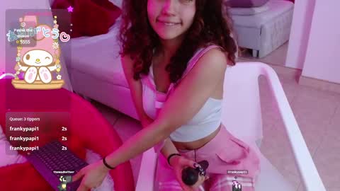 Snapshot of ava_williams_ chatting on 02-10-25, 04:25 AVA online show from 02-10-25, 04:25